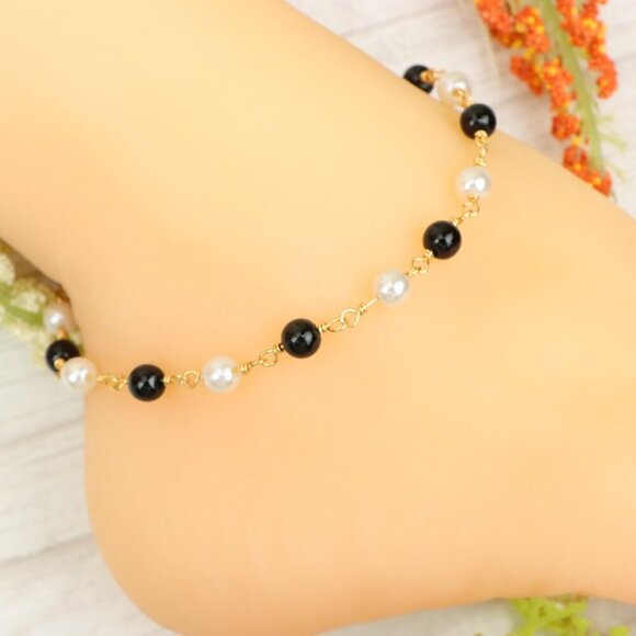 "Handmade Anklet – Elegant & Delicate Jewelry for Women | UNVRC1475 - Picture 8 of 10